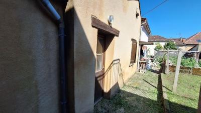 Maison Avec 2 Studios Independants  163 M² Habitables Sur 274 M² De Terrain  Belves