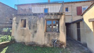 Maison Avec 2 Studios Independants  163 M² Habitables Sur 274 M² De Terrain  Belves