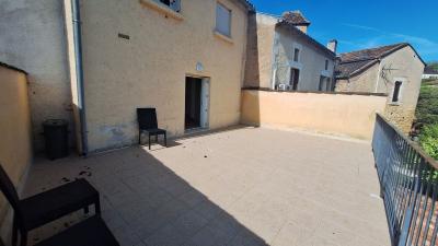 Maison De Village 2 Chambres Avec Terrasse Et 2 Garages