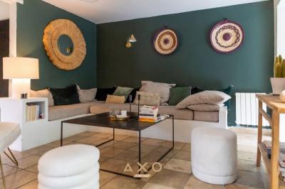 Le Puy Sainte Reparade - Maison De Ville - Piscine - Dependances - Jardin - 180 M2 - 670 000