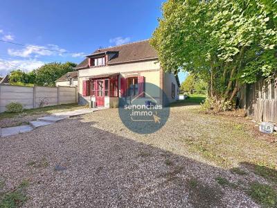 Une Maison Ancienne Pleine De Charme De 140 M² Au Cur De Manou (28240)