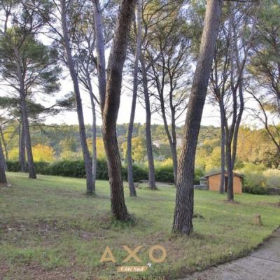 NÎmes (30900)  Villa 165 M²  Terrain 5 000 M²  Piscine  Au Calme - 445 000 Euros