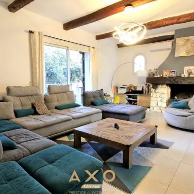 NÎmes (30900)  Villa 165 M²  Terrain 5 000 M²  Piscine  Au Calme - 445 000 Euros