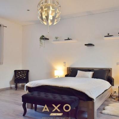 NÎmes (30900)  Villa 165 M²  Terrain 5 000 M²  Piscine  Au Calme - 445 000 Euros