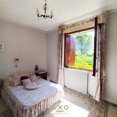 Uzes - Villa - T9 - 242 M2 - Piscinable - Grand Garage - Jardin 1655 M2 - 620 000