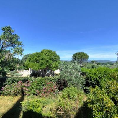 Uzes - Villa - T9 - 242 M2 - Piscinable - Grand Garage - Jardin 1655 M2 - 620 000