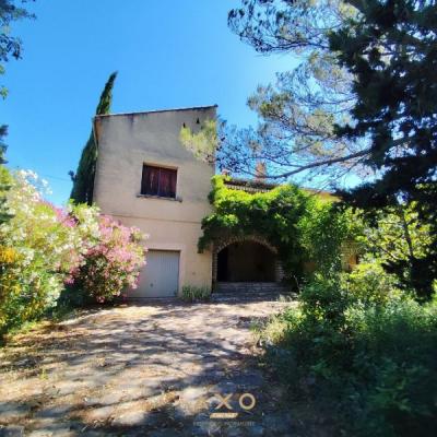 Uzes - Villa - T9 - 242 M2 - Piscinable - Grand Garage - Jardin 1655 M2 - 620 000