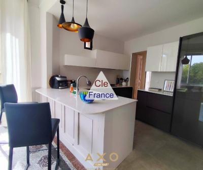 NÎmes  Appartement Haussmannien Renove  160 M²  3 Chambres  Garage  HÔtel Particulier Xixe  1e