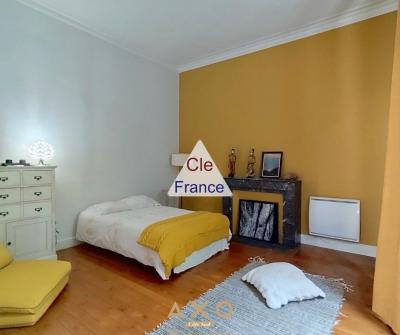 NÎmes  Appartement Haussmannien Renove  160 M²  3 Chambres  Garage  HÔtel Particulier Xixe  1e
