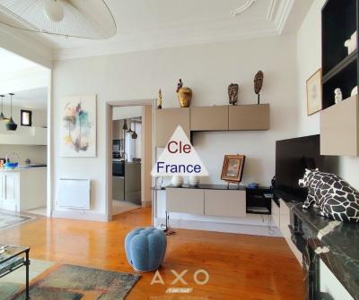 NÎmes  Appartement Haussmannien Renove  160 M²  3 Chambres  Garage  HÔtel Particulier Xixe  1e