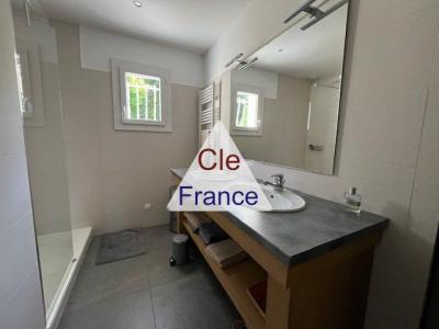 Angouleme Nord : Belle Maison De 220m² Sur Parc Clos