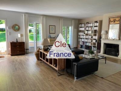 Angouleme Nord : Belle Maison De 220m² Sur Parc Clos