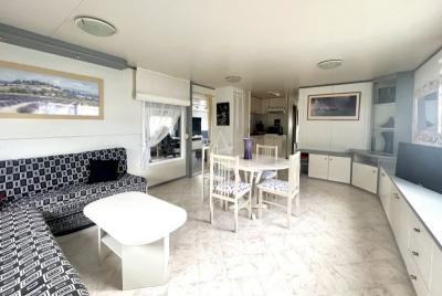 Terrain De Loisirs De 660 M² Avec Grand Mobil-home Tout Equipe