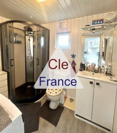 Terrain De Loisirs De 660 M² Avec Grand Mobil-home Tout Equipe