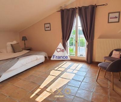 Ledenon  Mas ProvenÇal D\'exception  1 000 M² Habitables  Parcelle 2 Hectares  Piscine  2 Mas I