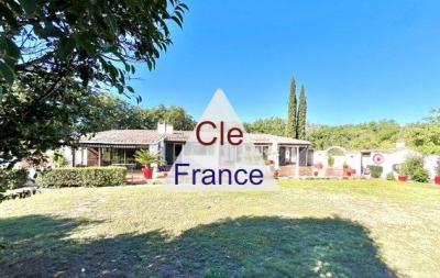 Villa De Plain-pied 5 Pieces  154 M² Sur 2750 M² Divisible