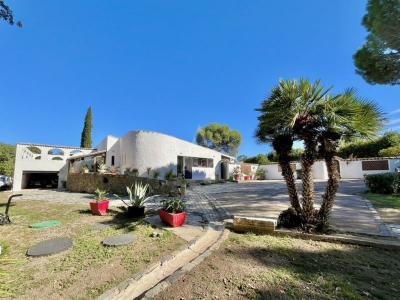 Villa De Plain-pied 5 Pieces  154 M² Sur 2750 M² Divisible