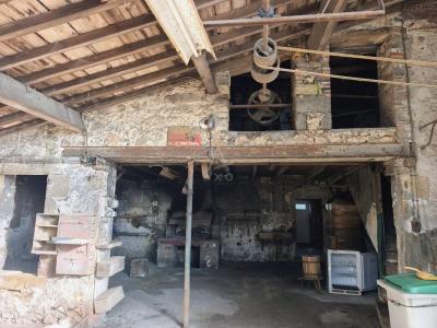 Maison De Village