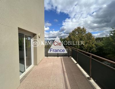 Appartement De 91m2 - Residence Au Calme Avec Piscine - La Baume Loubiere