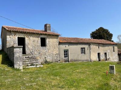Ancienne Maison à Renover Sur Un Terrain De 6 100 M² Fort Potentiel, 25 Min Au Sud D\'angouleme