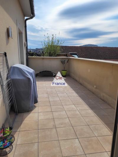 Epernay - Coteaux Ouest : Maison De Ville Haut De Gamme Avec Terrasse Et Veranda