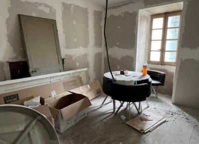 &#8364;55000 - House To Finish Renovating