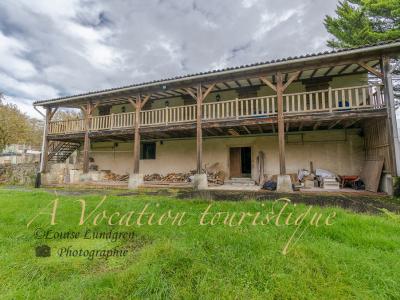 Domaine Avec Ruisseau Et Lac Sur 88 Hectares