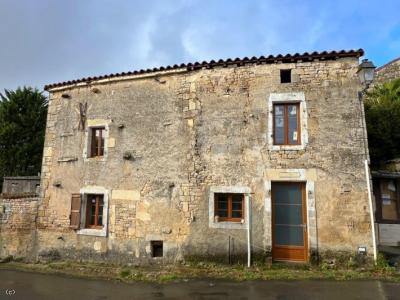 &#8364;60000 - Village House With Garden To Finish Renovating