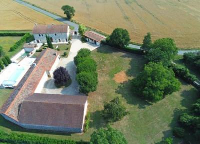 &#8364;514500 - Magnificent Domaine Of Almost A Hectare With 3 Bedrooms, Pool And Gite Potential