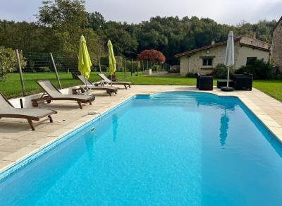 &#8364;249950 - Superb 3 Bedroom Stone House With Heated Swimming Pool