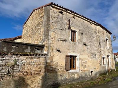 &#8364;60000 - Village House With Garden To Finish Renovating