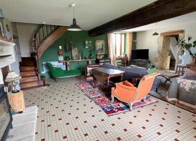 &#8364;349950 - Gorgeous Farmhouse With Beautiful Living Space And Walled Garden