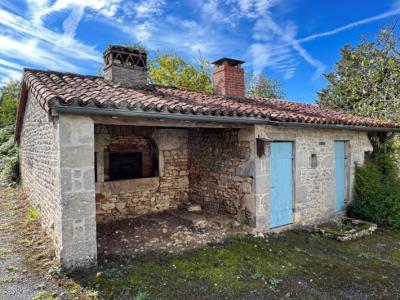 &#8364;170200 - 4 Bedroom Old House In A Superb Setting