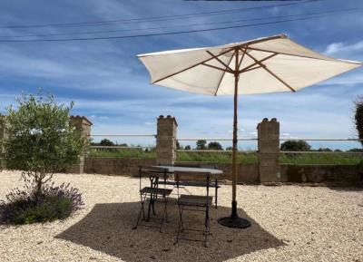 &#8364;349950 - Gorgeous Farmhouse With Beautiful Living Space And Walled Garden