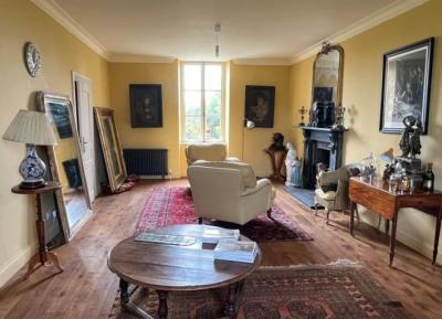 &#8364;444950 - Glorious 19th Century Manor House On Over 2.5 Acres