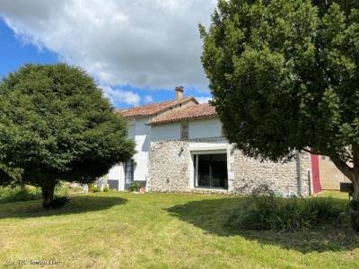 &#8364;115000 - Pretty 2 Bedroom Village House With Enclosed Garden And Lovely Views. Close To Civra