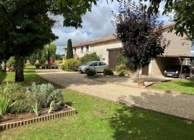 €259700 - Delightful 4 Bedroom Stone Property With An Attached Barn. Country Views And Mature 