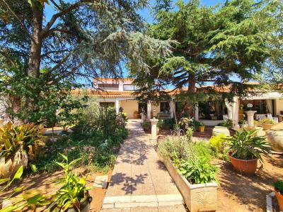 Near The Sea, Beautiful Villa With 296 M2 Of Living Space, Spacious Garage And Large Annexe On 2375