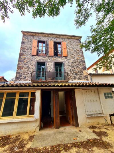 Beautiful Stone Town House With 3 Separate Flats (one To Be Renovated) And Unique Location. Ideal In