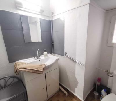 An Ideal Apartment In The Heart Of A Sought After City, Accessible By Car, In A Quiet Location Near