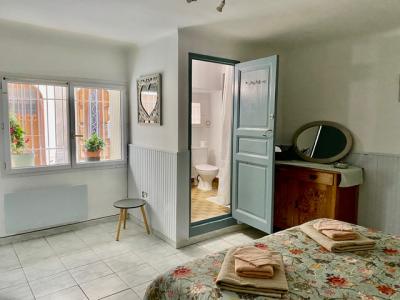 An Ideal Apartment In The Heart Of A Sought After City, Accessible By Car, In A Quiet Location Near