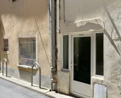 An Ideal Apartment In The Heart Of A Sought After City, Accessible By Car, In A Quiet Location Near