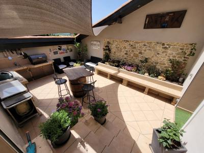 Very Pretty Fully Renovated House With 150 M2 Of Living Space, Garage And Lovely Sunny Terrace.