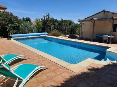 Cosy Single Storey Villa With 83 M2 Of Living Space, Plus 2 Garages, On 625 M2 With Pool.