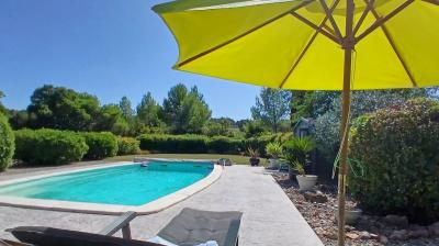 Charming Single Storey Villa With 190 M2 Of Living Space On A 3135 M2 Landscaped Plot With Pool Supe