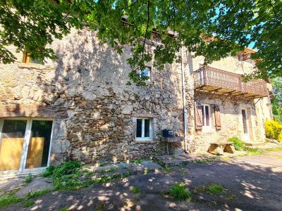 Beautiful Character Stone House With 275 M2 Of Living Space, Possibility For Gites And A Plot Of 115