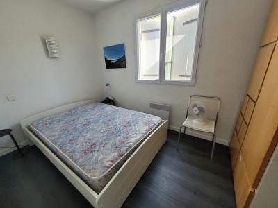 Superb Little Farmhouse Built In 2005, With 75 M2 Of Living Space On A Terraced Plot Of 2540 M2 With