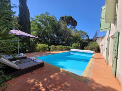 A Haven Of Peace Nestling In A Pine Forest - Charming Villa 10 Minutes From The Town Centre.