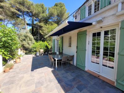 A Haven Of Peace Nestling In A Pine Forest - Charming Villa 10 Minutes From The Town Centre.