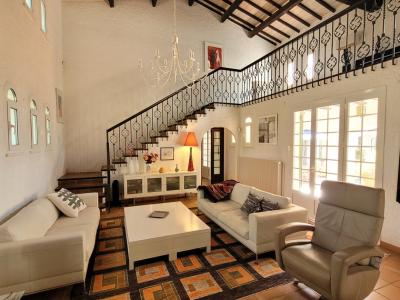 A Haven Of Peace Nestling In A Pine Forest - Charming Villa 10 Minutes From The Town Centre.
